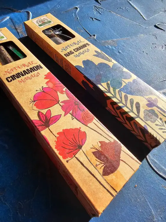 Kadzidełka Botaniczne Namaste India Zestaw Duet Cynamon Cinnamon Nag Champa 2x 15g (5).jpg