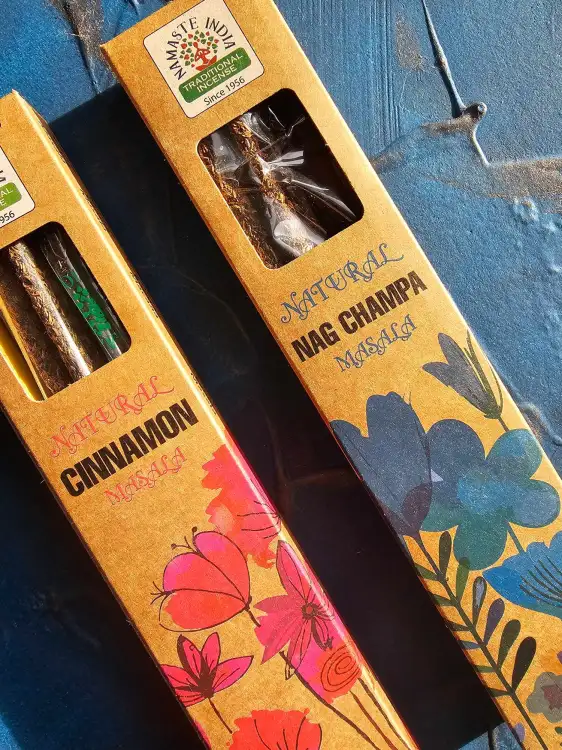 Kadzidełka Botaniczne Namaste India Zestaw Duet Cynamon Cinnamon Nag Champa 2x 15g (2).jpg