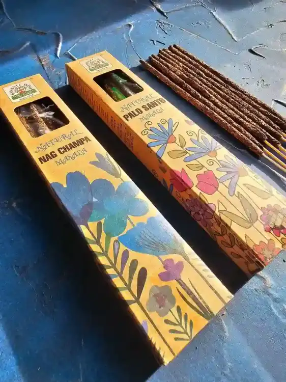 Kadzidełka Botaniczne Namaste India Zestaw Duet Nag Champa Palo Santo Święte Drzewo 2x 15g ( (3).webp