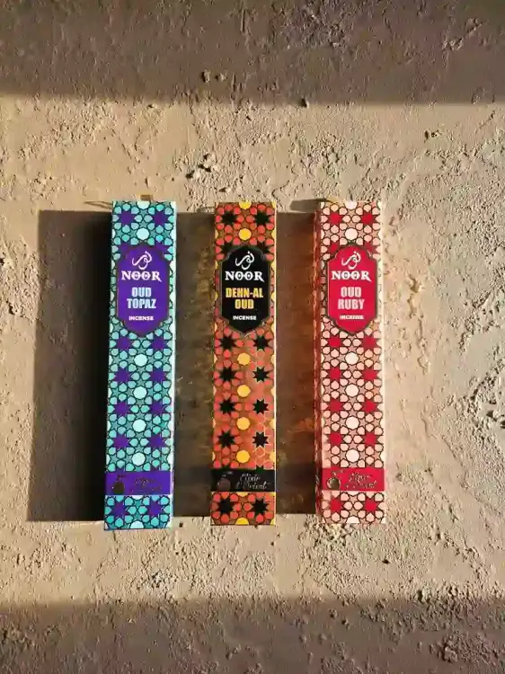 Kadzidełka Premium NOOR Oud Elixir Zestaw Tercet Topaz, Dehn Al Oud i Ruby 3x 15g (2)_1.webp
