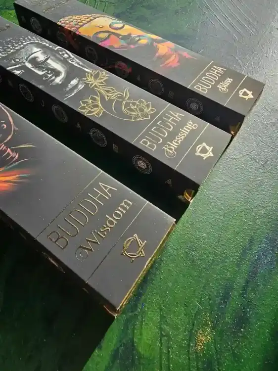 Kadzidełka BANJARA Buddha Zestaw Tercet Wisdom, Blessing i Bliss 3x15g (4).webp