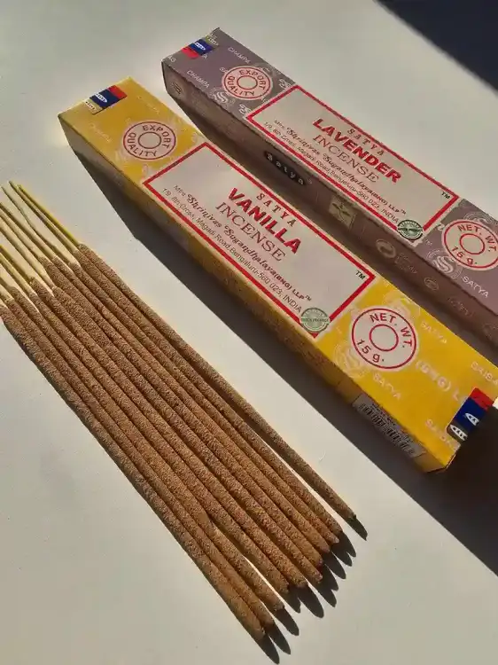 Kadzidełka SATYA Zestaw Duet Lavender i Vanilla Lawenda i Wanilia 2x15g (2)_1.webp