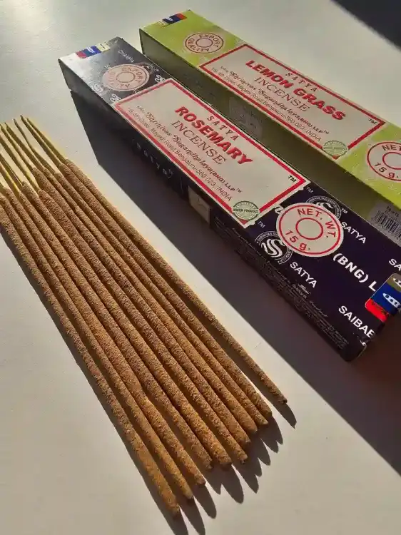 Kadzidełka SATYA Zestaw Duet Lemon Grass i Rosemary Trawa Cytrynowa i Rozmaryn 2x15g (2)_1.webp