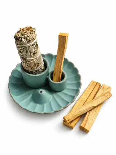 Zestaw Palo Santo Biała Szałwia 10 cm Podstawka Kwiat Lotosu Niebieska (1).webp