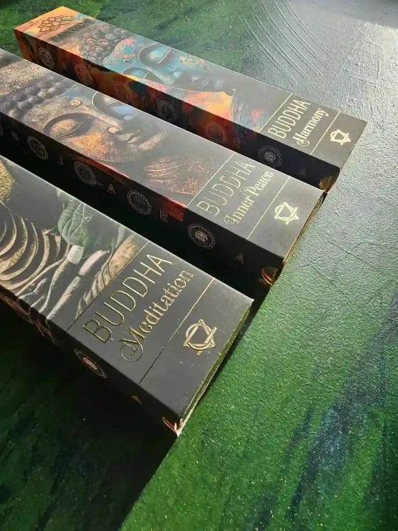 zestaw-kadzidel-tercet-mocy-banjara-buddha-meditation-inner-peace-harmony-45g (3).webp