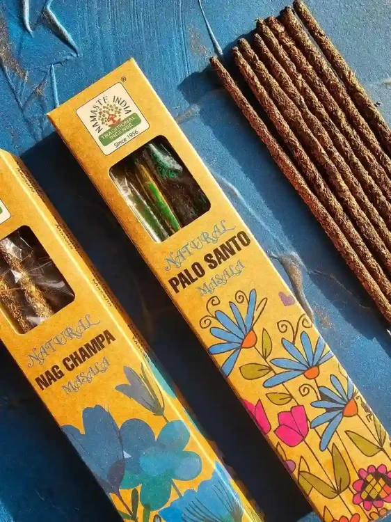 zestaw-bestseller-namaste-india-natural-nag-champa-palo-santo-30g (4).webp